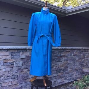 Lightweight raincoat, fully lined,like new